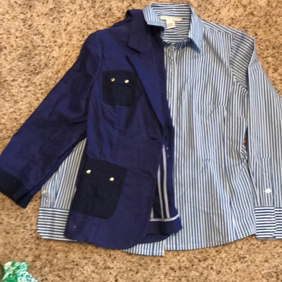 Med CAbi button up in beautiful blue and white. - Picture 2 of 3